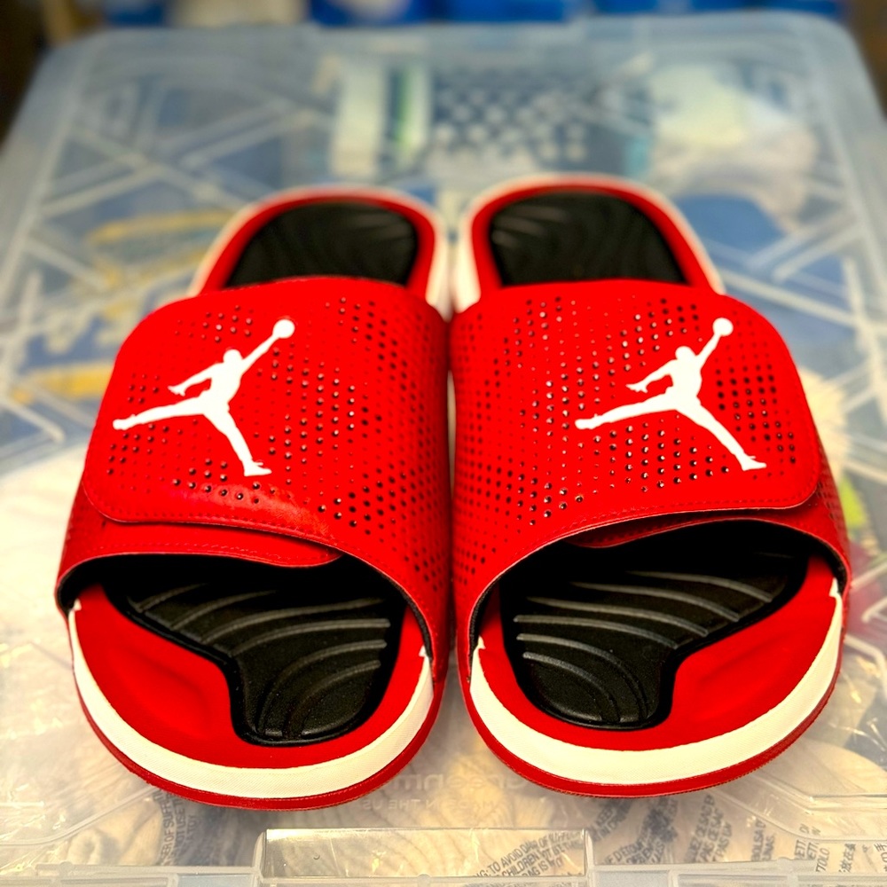 Jordan hydro 5 red new in box